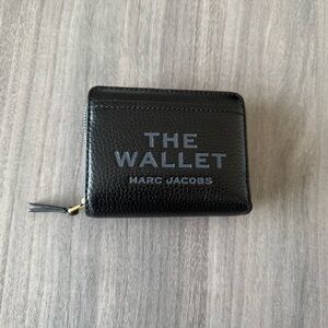 Marc Jacobs Black Leather Zip Around Wallet
